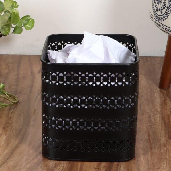 Shiza Metal Dustbin