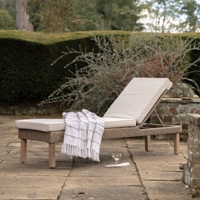 Cedar & Sage Vibo Outdoor Lounger