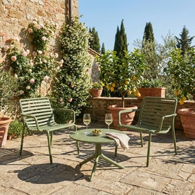 Nardi Step Low Round Table with 2 Doga Relax Chairs Nardi Step Low Round Table with 2 Doga Relax Chairs